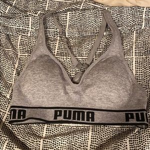 Women’s sports bra
